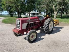 1973 International 354 2WD Tractor