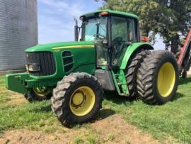 2010 John Deere 7230