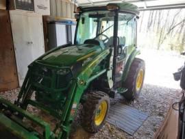 2019 John Deere 3046R