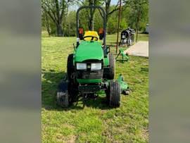 2004 John Deere 4010