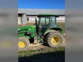 2015 John Deere 5100E