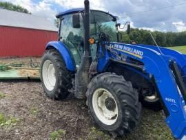 2017 New Holland T4.90