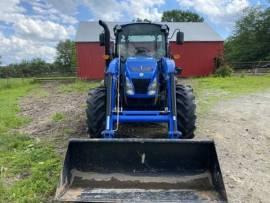 2017 New Holland T4.90