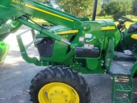 2018 John Deere 5075E