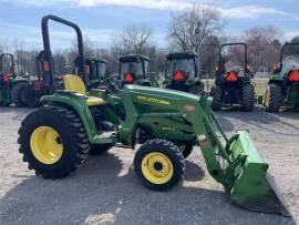 2016 John Deere 3032E