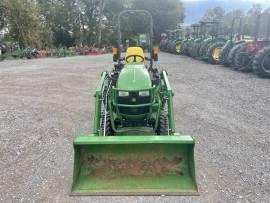 2018 John Deere 1025R