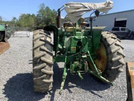 John Deere 3010