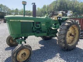 John Deere 3010