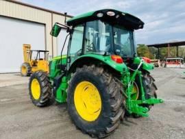 John Deere 5115M