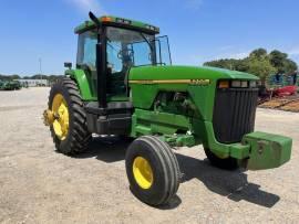 1996 John Deere 8200