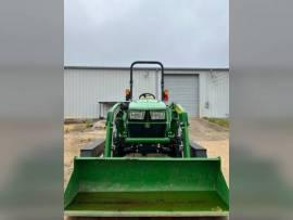 2019 John Deere 3032E