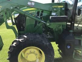 2022 John Deere 6120E