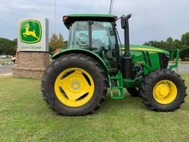 2022 John Deere 6120E