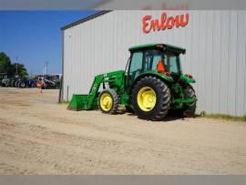 John Deere 5055E