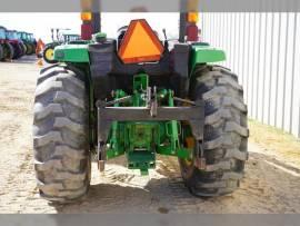 John Deere 4052M