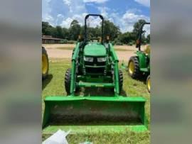 2018 John Deere 4044M