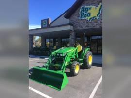 2022 John Deere 4052M