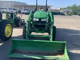 2019 John Deere 4044M