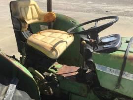 1974 John Deere 830