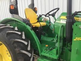 2020 John Deere 5075E