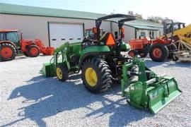 2017 JOHN DEERE 2032R