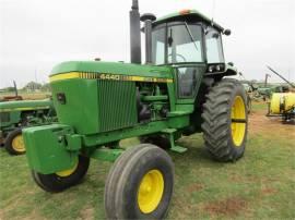 JOHN DEERE 4440