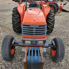 2006 KUBOTA M4800SU