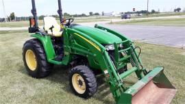 2011 JOHN DEERE 3520