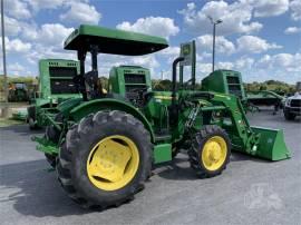 2017 JOHN DEERE 5065E