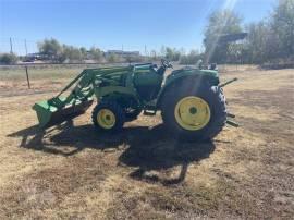 2019 JOHN DEERE 4044M