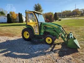 2011 JOHN DEERE 3720