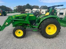 JOHN DEERE 4052M