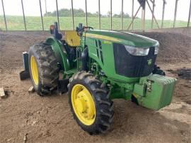 2017 JOHN DEERE 5065E