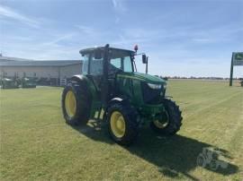 2019 JOHN DEERE 6120E