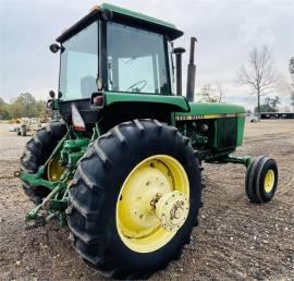 1984 JOHN DEERE 4640