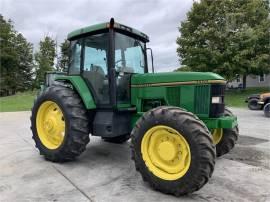 JOHN DEERE 7400