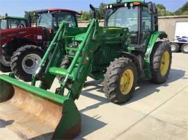 2017 JOHN DEERE 6110M