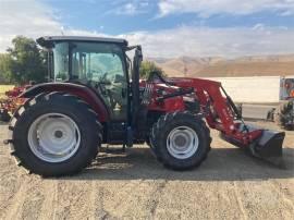 2017 MASSEY FERGUSON 5711