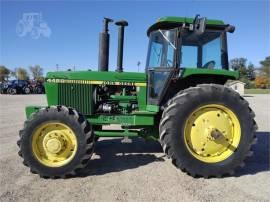 1986 JOHN DEERE 4450