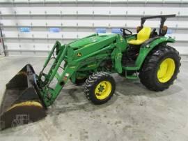 2015 JOHN DEERE 4052R