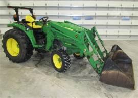 2015 JOHN DEERE 4052R