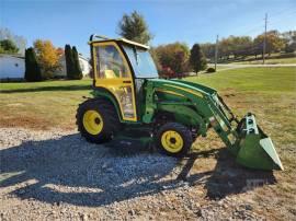 2011 JOHN DEERE 3720