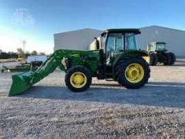 2017 JOHN DEERE 5085E