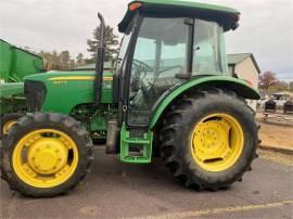 JOHN DEERE 5055E