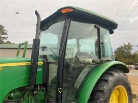 JOHN DEERE 5055E