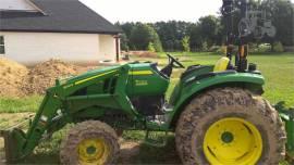 2019 JOHN DEERE 4052M