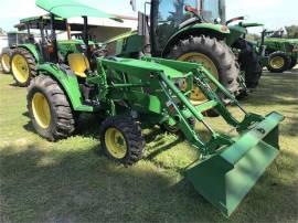 2017 JOHN DEERE 4052M