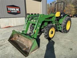 2004 JOHN DEERE 5520