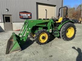 2004 JOHN DEERE 5520