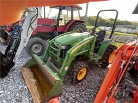 JOHN DEERE 3320